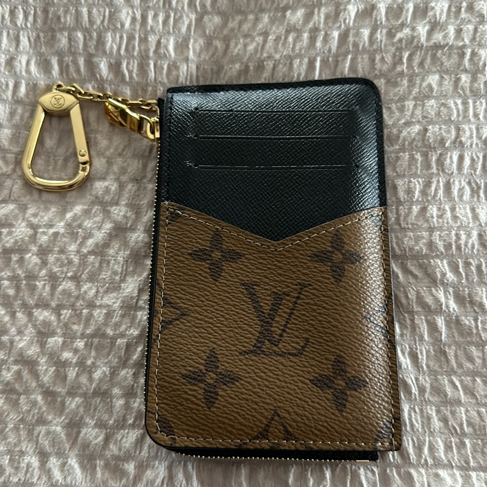 Louie Vuitton Monogram Reverse Card Holder - Picture 4 of 8